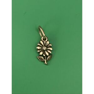 Tiny Daisy Sterling Silver Jewelry Charm #flower #garden